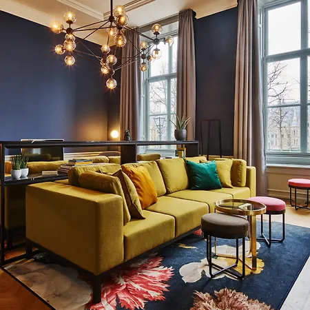 Staybridge - Parliament By Ihg Otel Lahey