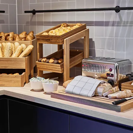 Staybridge - Parliament By Ihg Hotel Haia