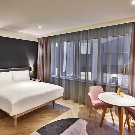 Staybridge - Parliament By Ihg 4* Hága