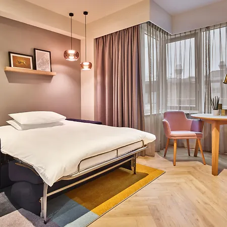 Staybridge - Parliament By Ihg 4* Hága