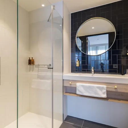 Staybridge - Parliament By Ihg 4* Hága